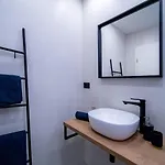Novouredeni Marko Апартаменты Mundanije