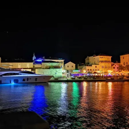 Novouredeni Marko *