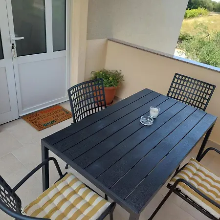 Apartment Novouredeni Marko Mundanije